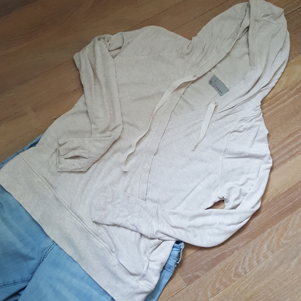 Lightweight hoody sweatshirt